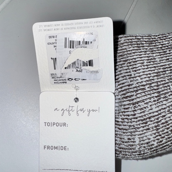 Lemon Women’s 2 pair, Powder Soft Yarn Full Cushion Footbed Gray & Brown - Picture 6 of 9